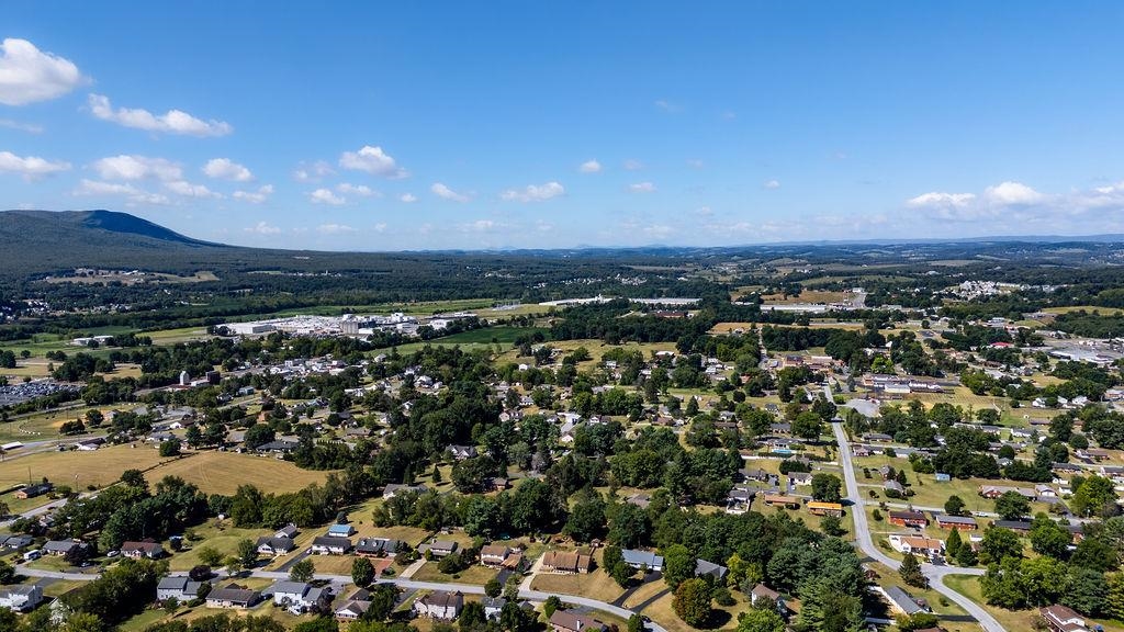 88 YARMOUTH RD, STUARTS DRAFT, Virginia 24477, 4 Bedrooms Bedrooms, ,2 BathroomsBathrooms,Residential,88 YARMOUTH RD,668445 MLS # 668445