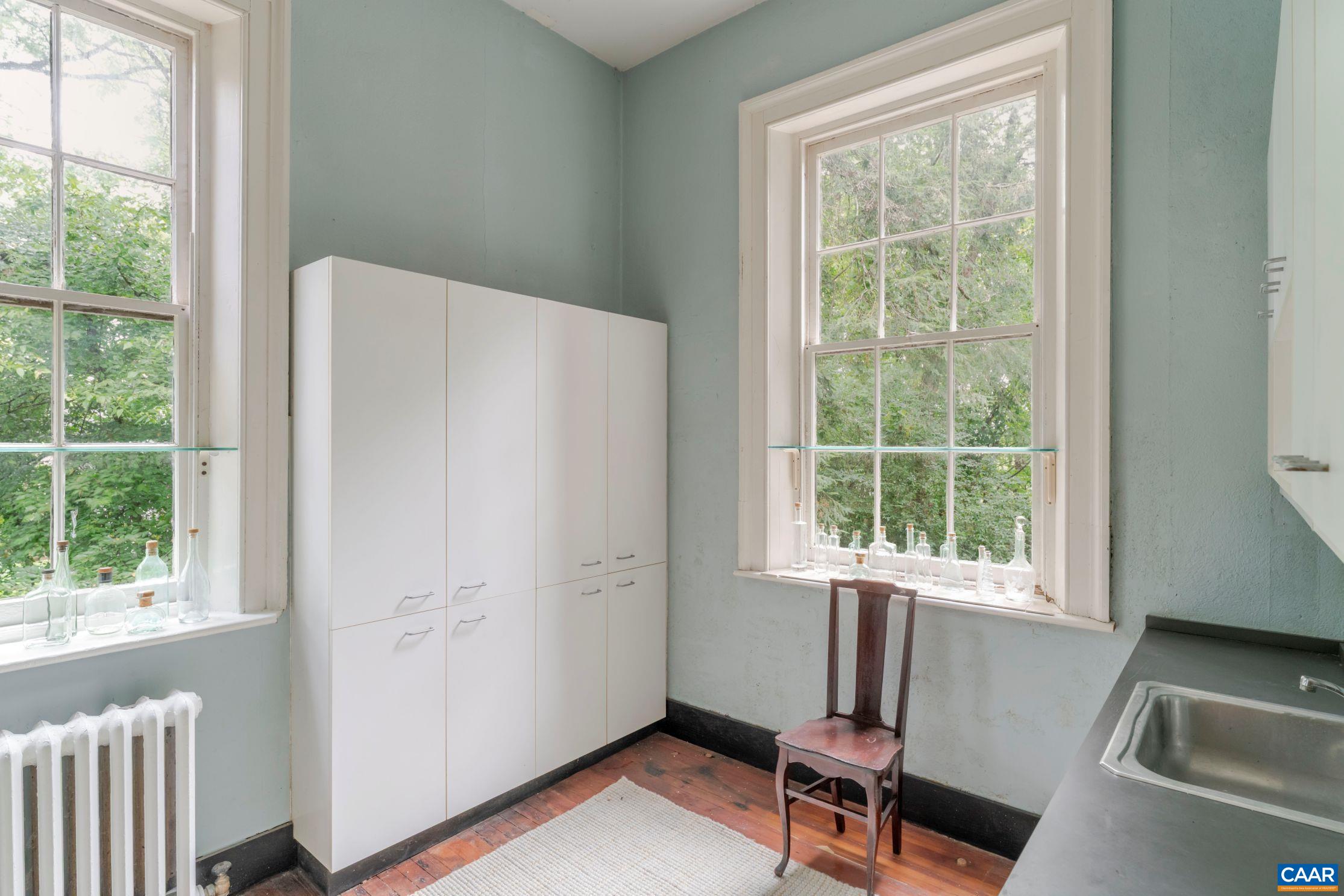 1201 EAST JEFFERSON ST, CHARLOTTESVILLE, Virginia 22902, 7 Bedrooms Bedrooms, ,5 BathroomsBathrooms,Residential,The Farm and the Lewis House,1201 EAST JEFFERSON ST,668450 MLS # 668450