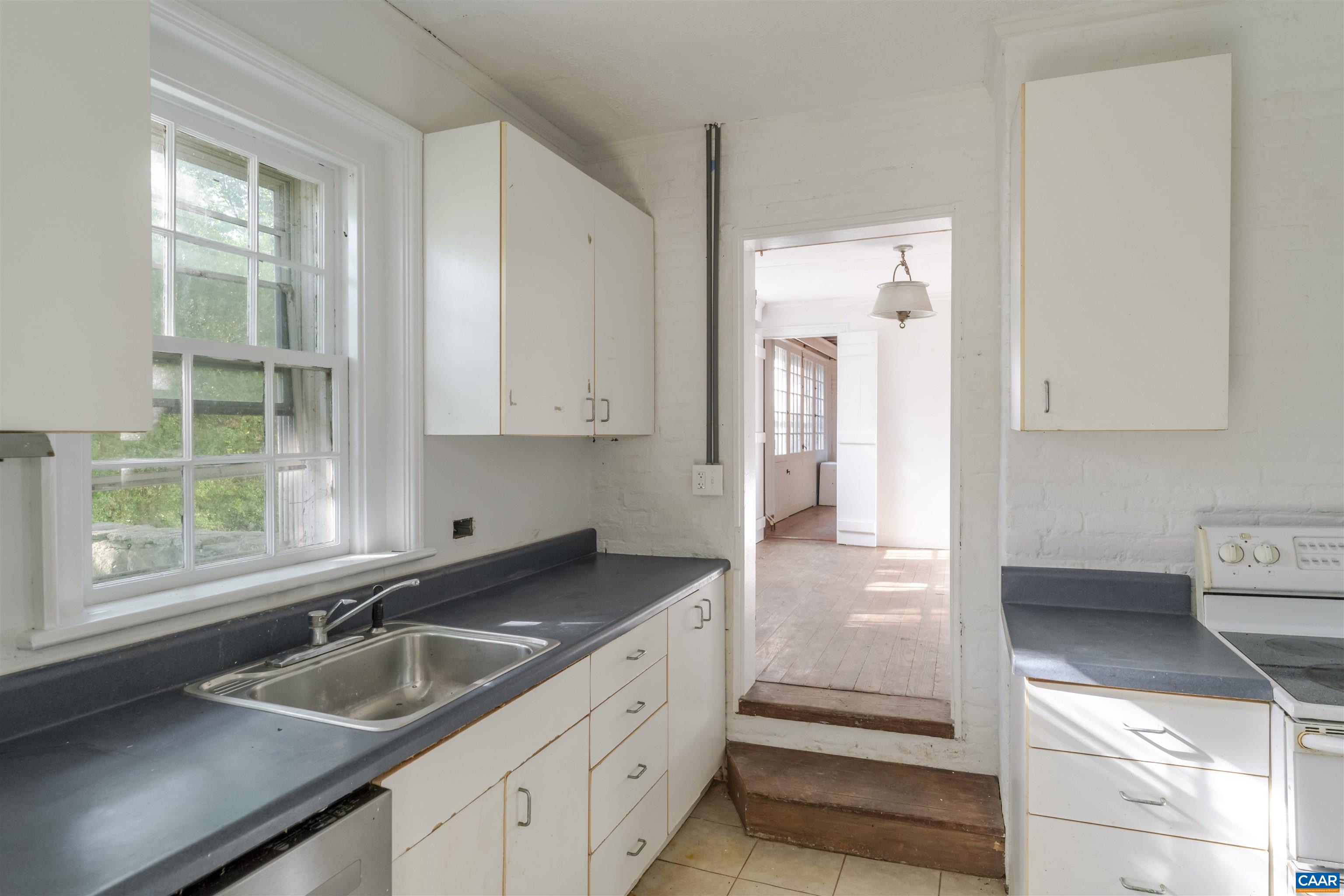 1201 EAST JEFFERSON ST, CHARLOTTESVILLE, Virginia 22902, 7 Bedrooms Bedrooms, ,5 BathroomsBathrooms,Residential,The Farm and the Lewis House,1201 EAST JEFFERSON ST,668450 MLS # 668450