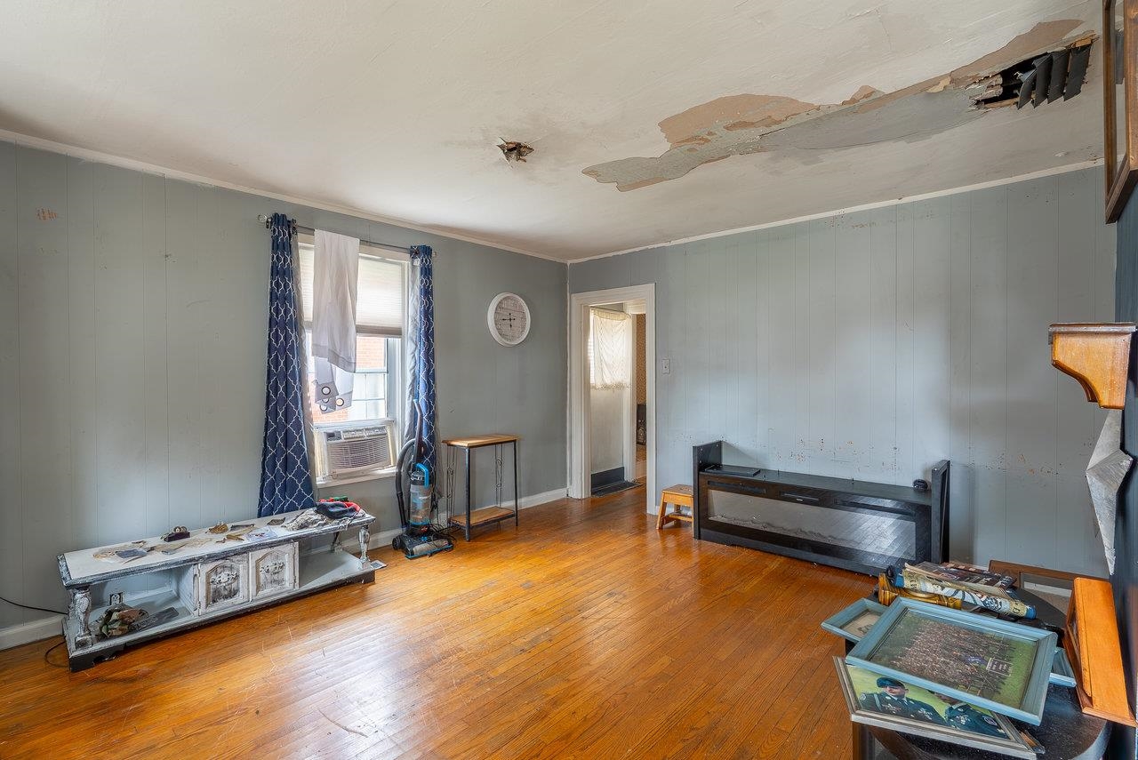 314 THIRD ST, SHENANDOAH, Virginia 22849, 3 Bedrooms Bedrooms, ,1 BathroomBathrooms,Residential,314 THIRD ST,668451 MLS # 668451
