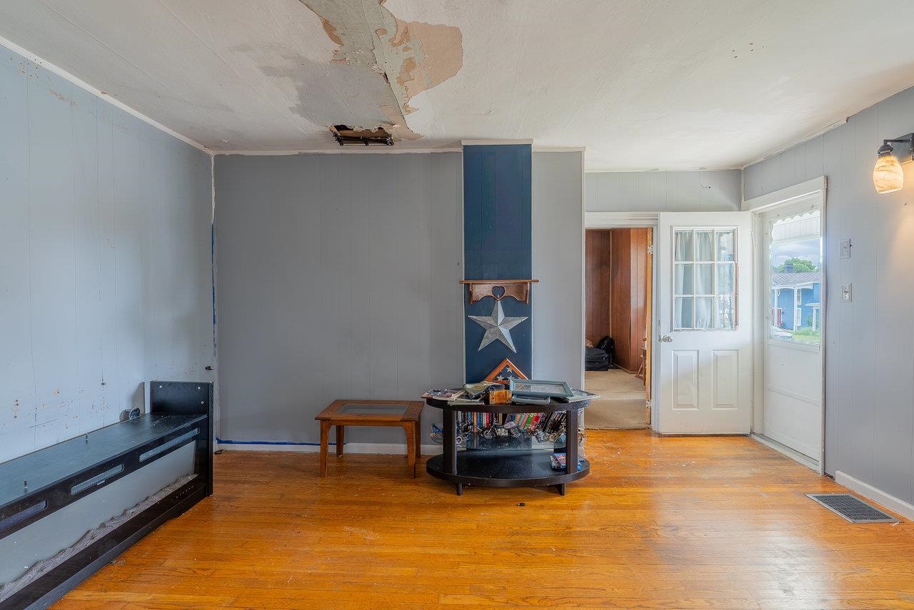 314 THIRD ST, SHENANDOAH, Virginia 22849, 3 Bedrooms Bedrooms, ,1 BathroomBathrooms,Residential,314 THIRD ST,668451 MLS # 668451
