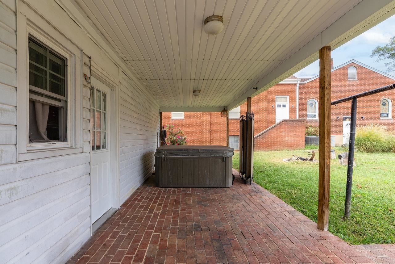 314 THIRD ST, SHENANDOAH, Virginia 22849, 3 Bedrooms Bedrooms, ,1 BathroomBathrooms,Residential,314 THIRD ST,668451 MLS # 668451