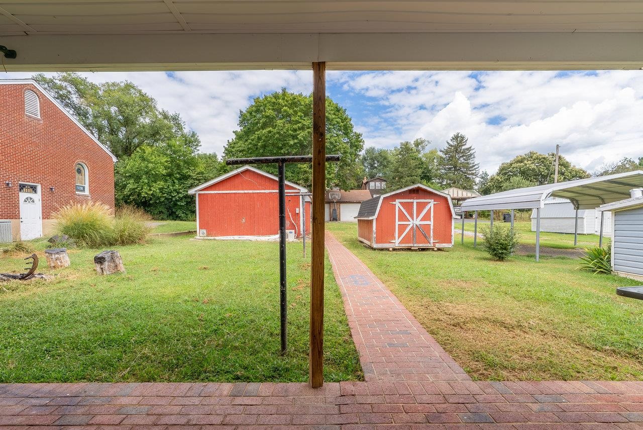 314 THIRD ST, SHENANDOAH, Virginia 22849, 3 Bedrooms Bedrooms, ,1 BathroomBathrooms,Residential,314 THIRD ST,668451 MLS # 668451