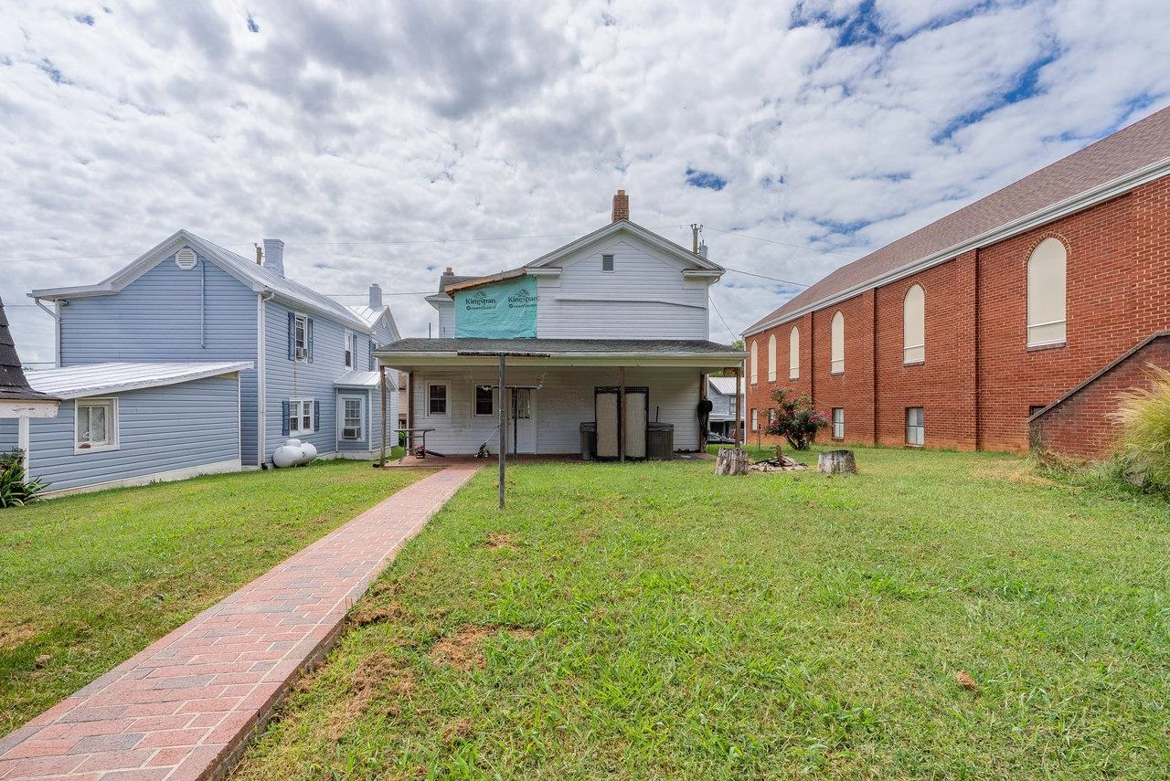 314 THIRD ST, SHENANDOAH, Virginia 22849, 3 Bedrooms Bedrooms, ,1 BathroomBathrooms,Residential,314 THIRD ST,668451 MLS # 668451
