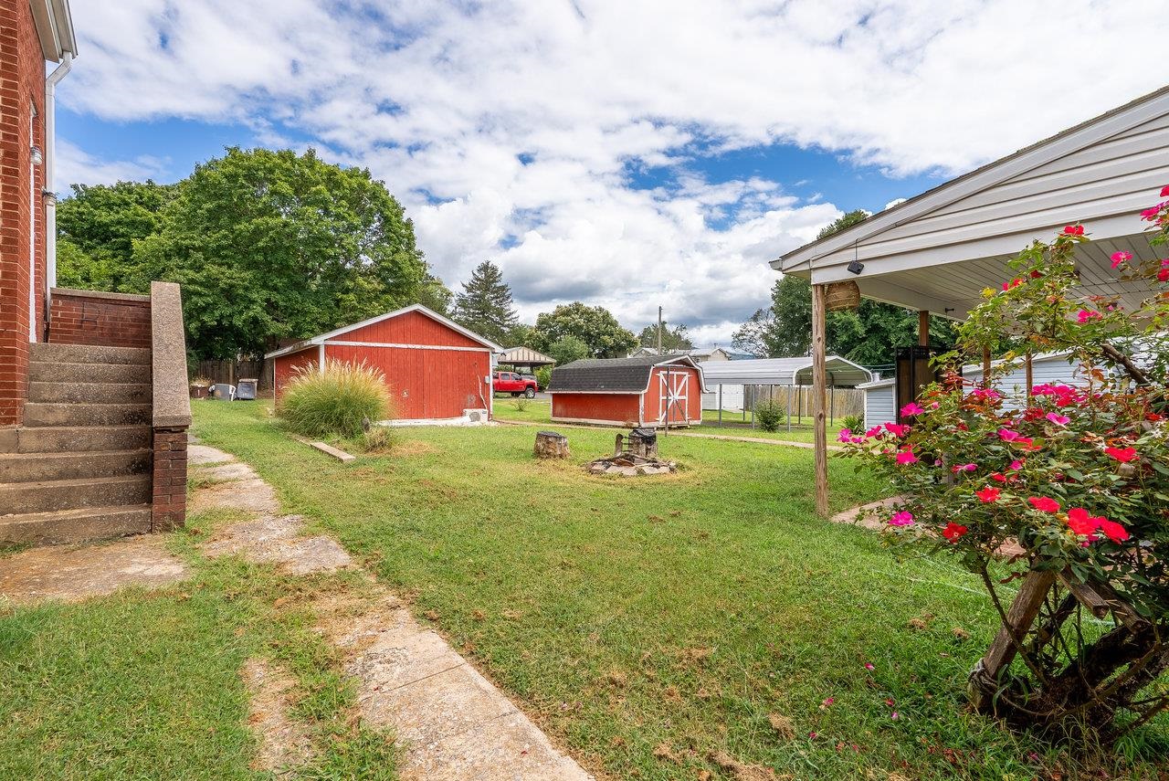 314 THIRD ST, SHENANDOAH, Virginia 22849, 3 Bedrooms Bedrooms, ,1 BathroomBathrooms,Residential,314 THIRD ST,668451 MLS # 668451