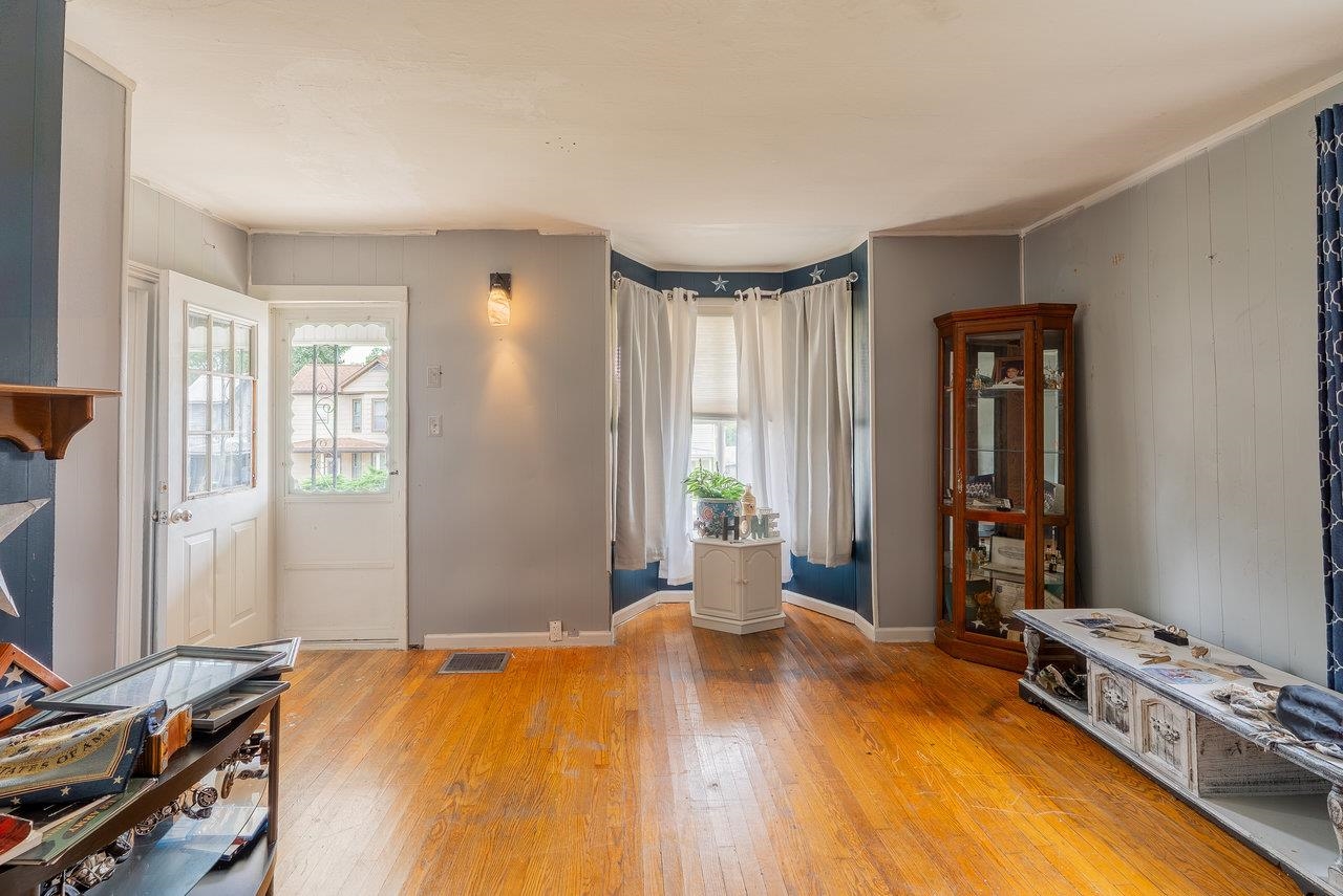 314 THIRD ST, SHENANDOAH, Virginia 22849, 3 Bedrooms Bedrooms, ,1 BathroomBathrooms,Residential,314 THIRD ST,668451 MLS # 668451