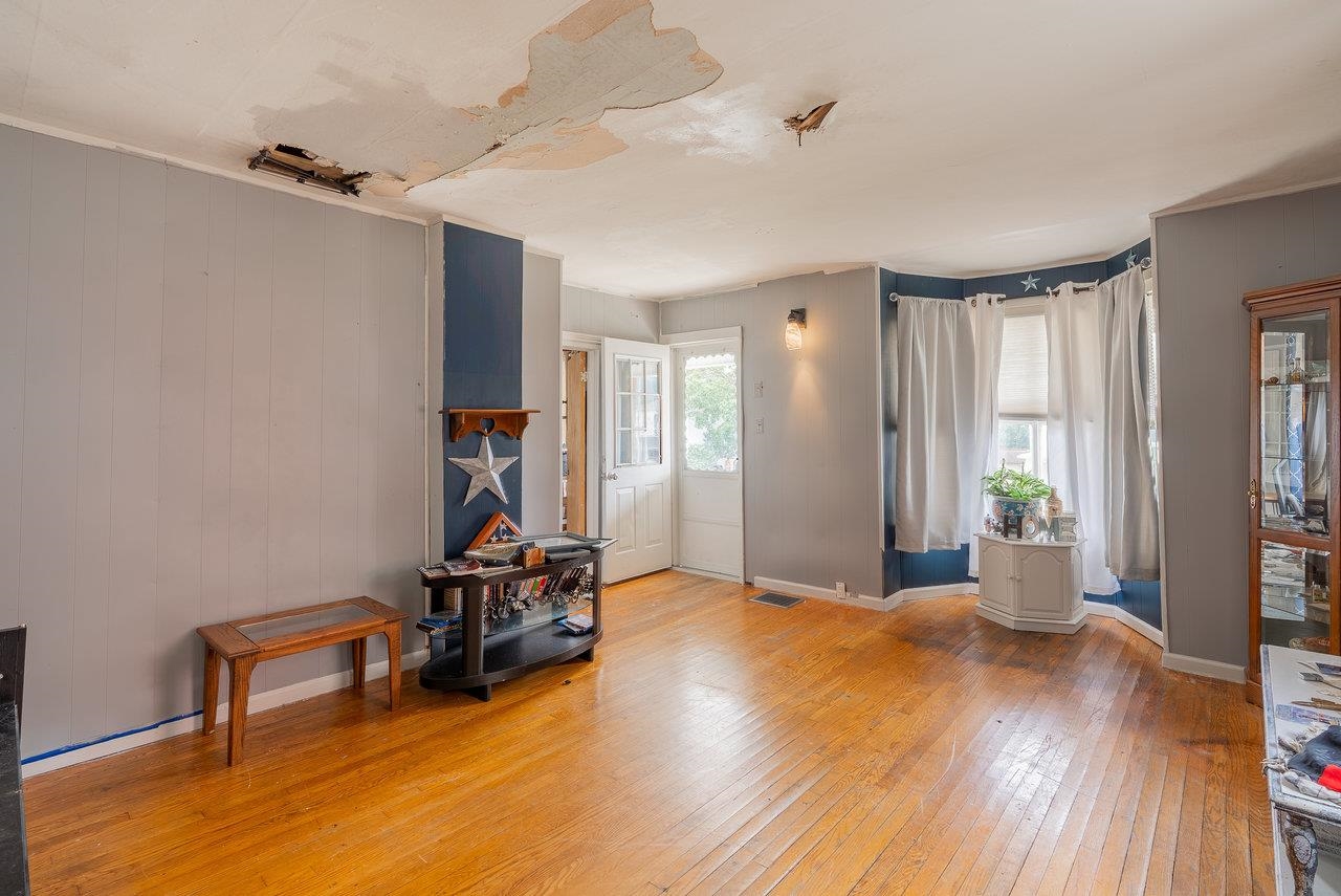 314 THIRD ST, SHENANDOAH, Virginia 22849, 3 Bedrooms Bedrooms, ,1 BathroomBathrooms,Residential,314 THIRD ST,668451 MLS # 668451