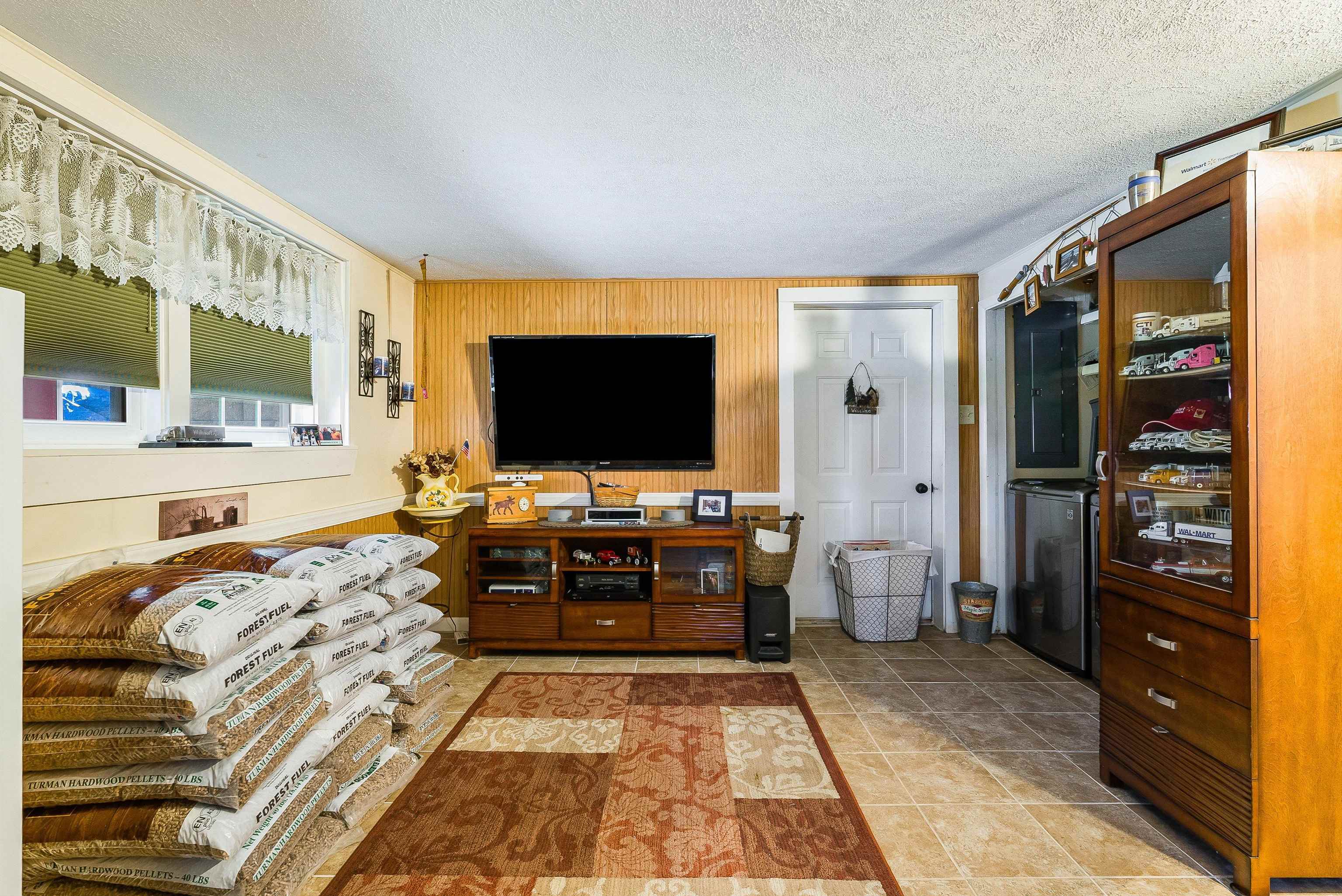 24 ESSEX RD, GROTTOES, Virginia 24441, 4 Bedrooms Bedrooms, ,2 BathroomsBathrooms,Residential,24 ESSEX RD,668456 MLS # 668456