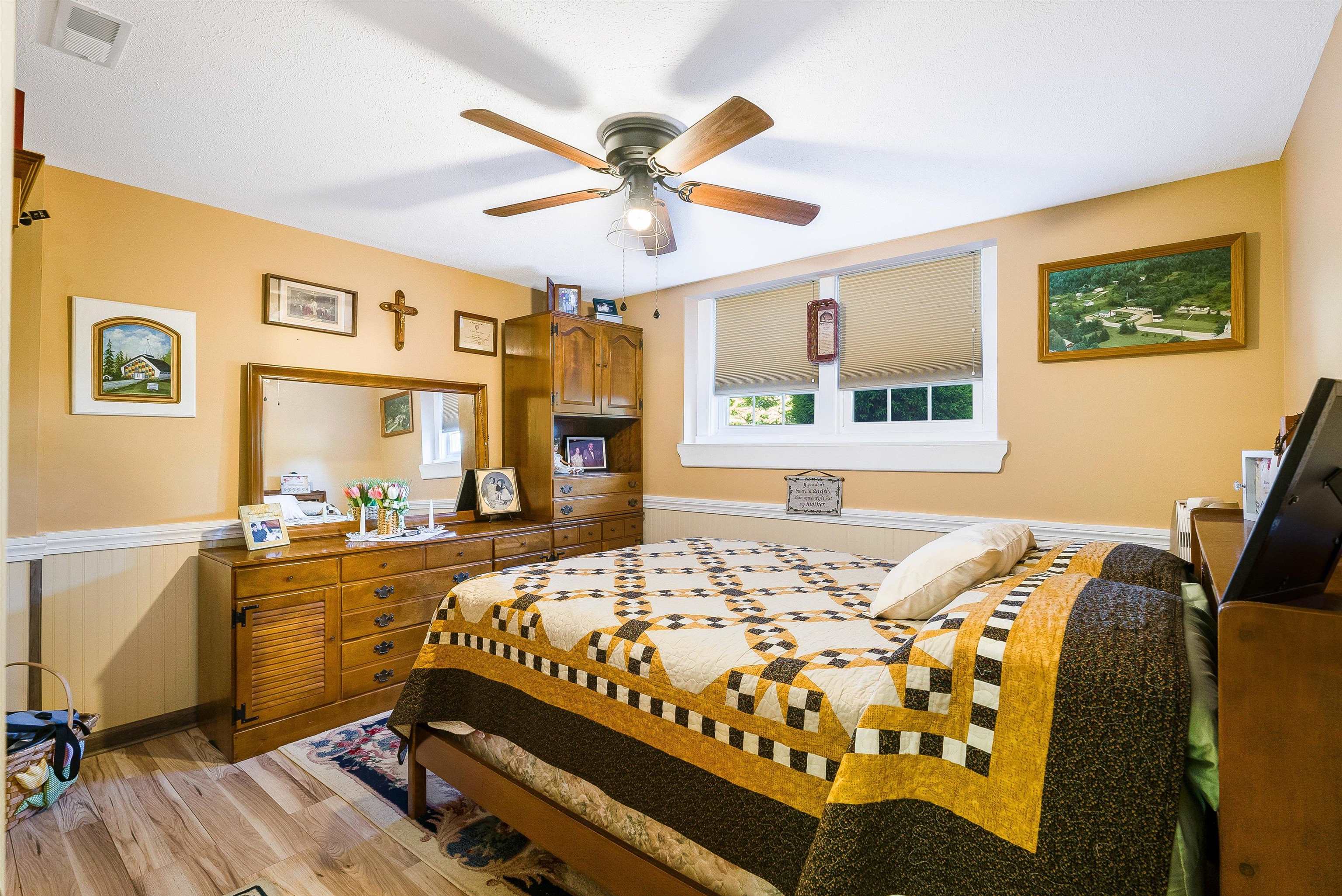 24 ESSEX RD, GROTTOES, Virginia 24441, 4 Bedrooms Bedrooms, ,2 BathroomsBathrooms,Residential,24 ESSEX RD,668456 MLS # 668456