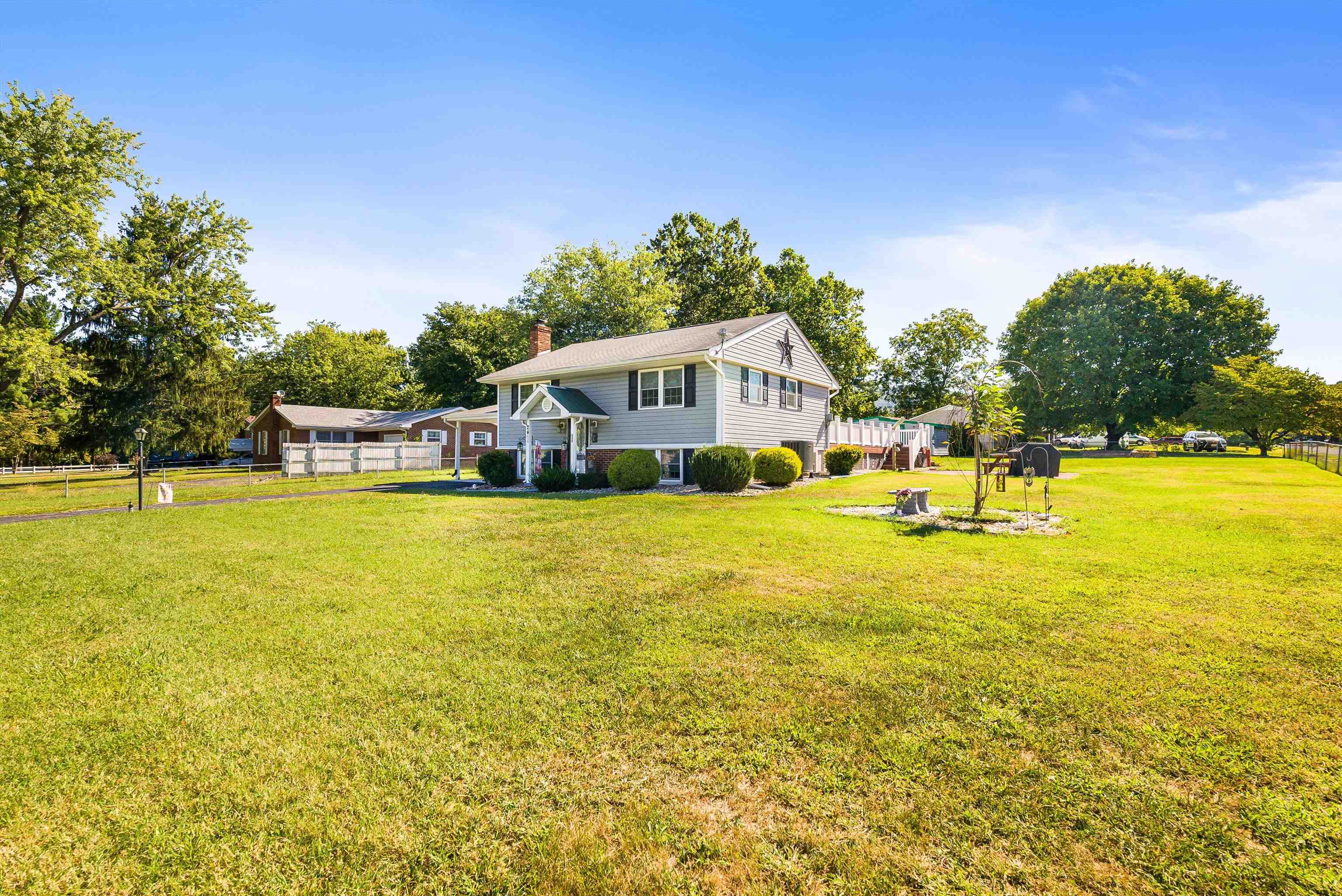 24 ESSEX RD, GROTTOES, Virginia 24441, 4 Bedrooms Bedrooms, ,2 BathroomsBathrooms,Residential,24 ESSEX RD,668456 MLS # 668456