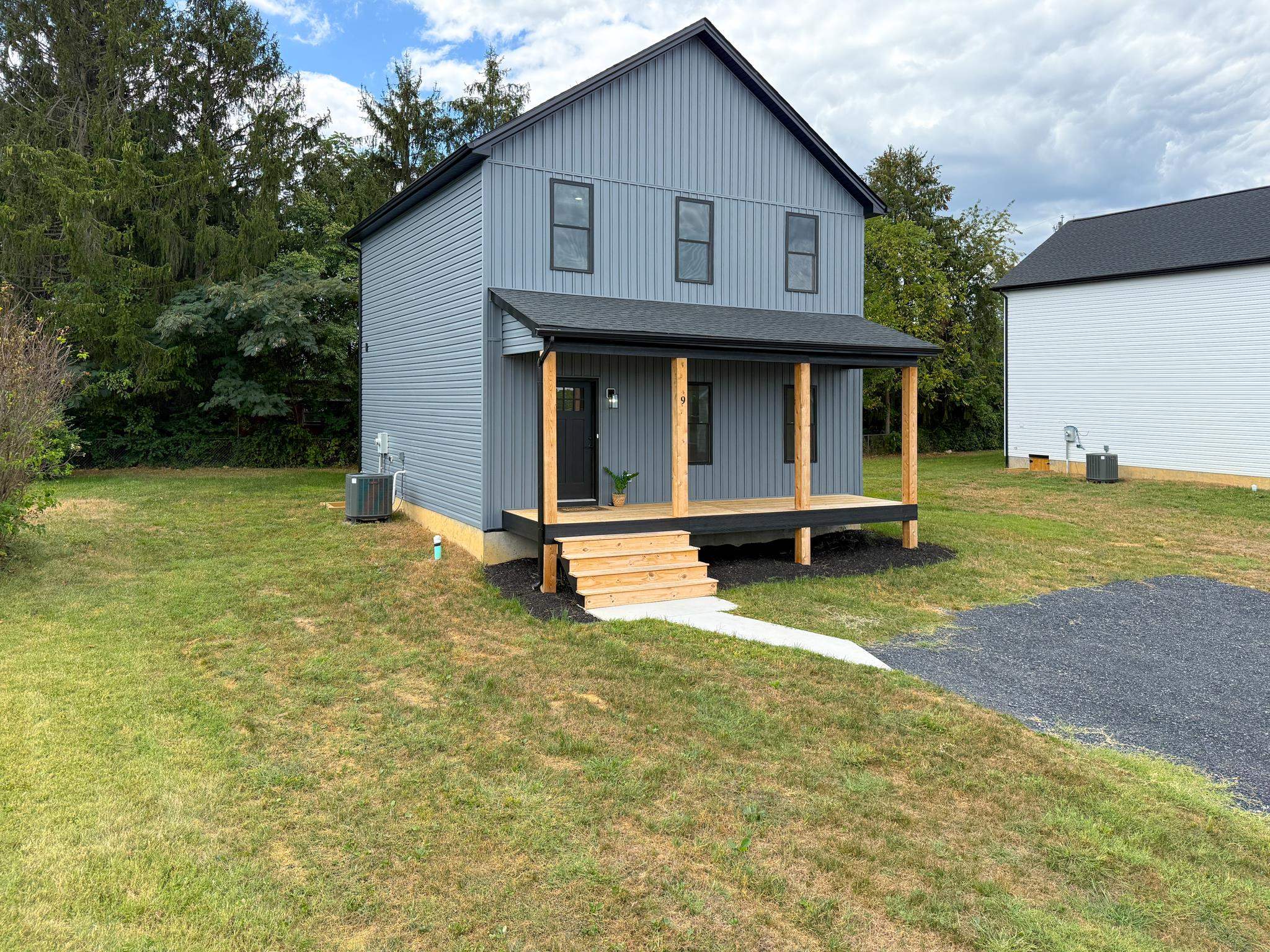 9 WALNUT ST, FISHERSVILLE, Virginia 22939, 3 Bedrooms Bedrooms, ,2 BathroomsBathrooms,Residential,9 WALNUT ST,668457 MLS # 668457