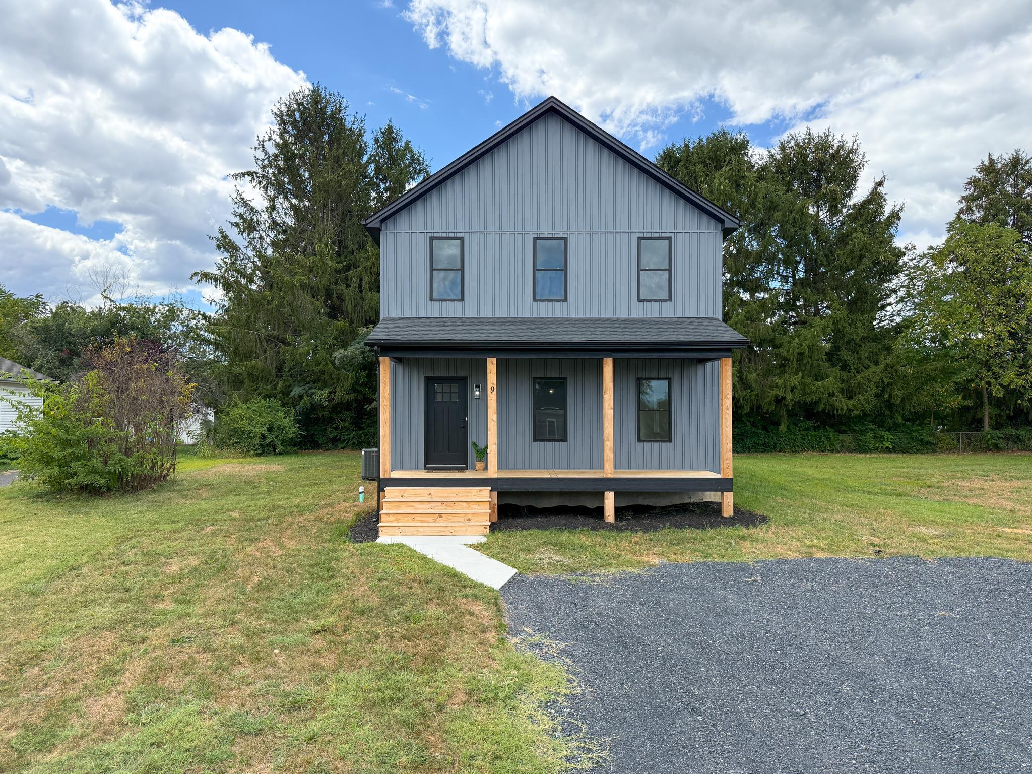9 WALNUT ST, FISHERSVILLE, Virginia 22939, 3 Bedrooms Bedrooms, ,2 BathroomsBathrooms,Residential,9 WALNUT ST,668457 MLS # 668457