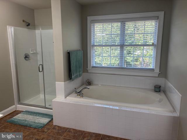 5201 HOFFMAN CT, FREDERICKSBURG, Virginia 22408, 4 Bedrooms Bedrooms, ,2 BathroomsBathrooms,Residential,For sale,5201 HOFFMAN CT,VASP2034898 MLS # VASP2034898