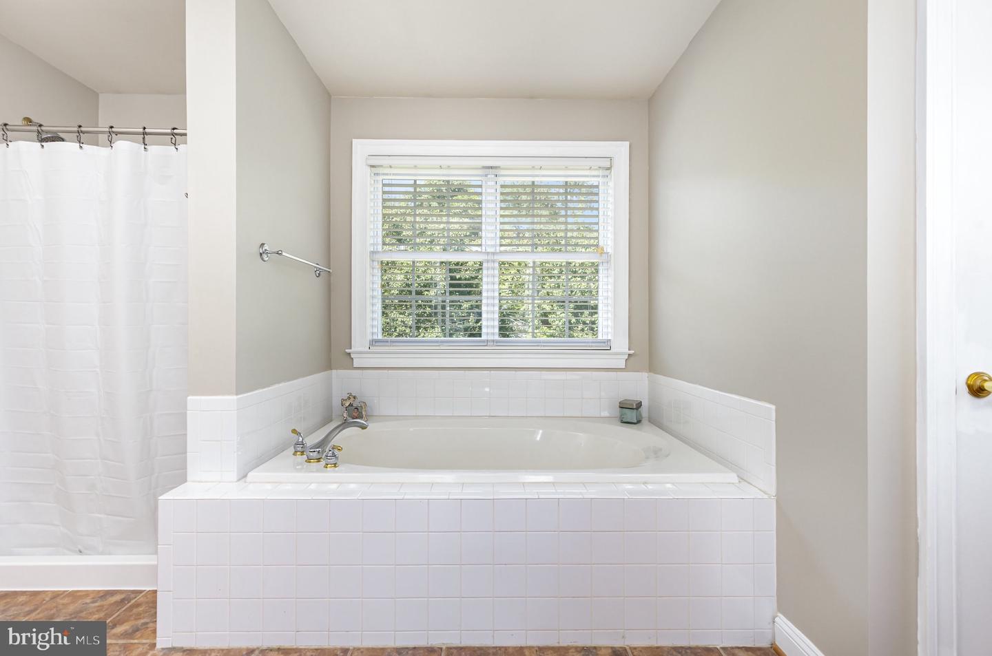 5201 HOFFMAN CT, FREDERICKSBURG, Virginia 22408, 4 Bedrooms Bedrooms, ,2 BathroomsBathrooms,Residential,For sale,5201 HOFFMAN CT,VASP2034898 MLS # VASP2034898