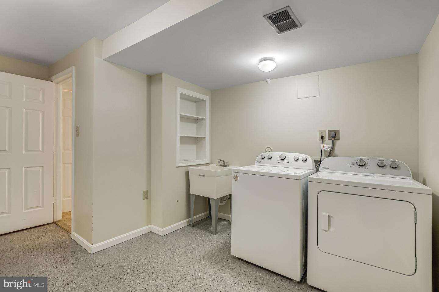 5508 LA CROSS CT, FAIRFAX, Virginia 22032, 3 Bedrooms Bedrooms, ,2 BathroomsBathrooms,Residential,For sale,5508 LA CROSS CT,VAFX2258036 MLS # VAFX2258036