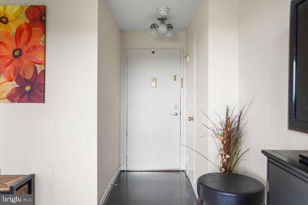 2500 N VAN DORN ST #517, ALEXANDRIA, Virginia 22302, 1 Room Rooms,1 BathroomBathrooms,Residential,For sale,2500 N VAN DORN ST #517,VAAX2048090 MLS # VAAX2048090
