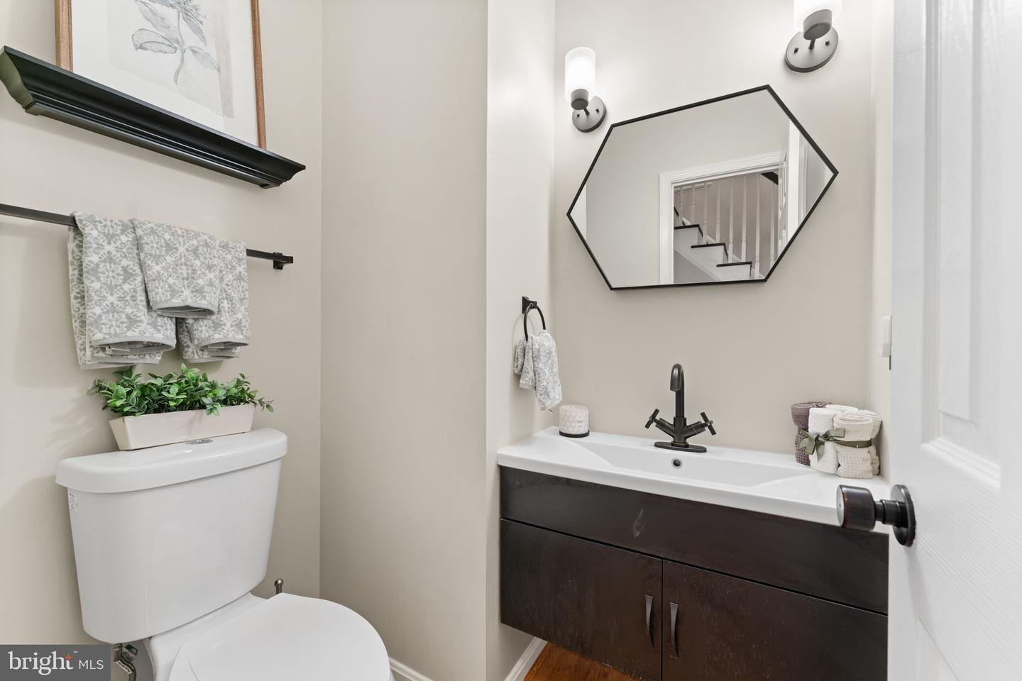 7124 DARK FOREST DR, MANASSAS, Virginia 20112, 6 Bedrooms Bedrooms, ,4 BathroomsBathrooms,Residential,For sale,7124 DARK FOREST DR,VAPW2100562 MLS # VAPW2100562