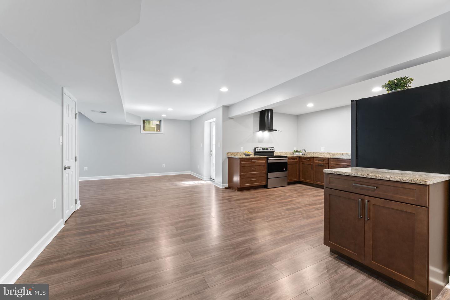 7124 DARK FOREST DR, MANASSAS, Virginia 20112, 6 Bedrooms Bedrooms, ,4 BathroomsBathrooms,Residential,For sale,7124 DARK FOREST DR,VAPW2100562 MLS # VAPW2100562