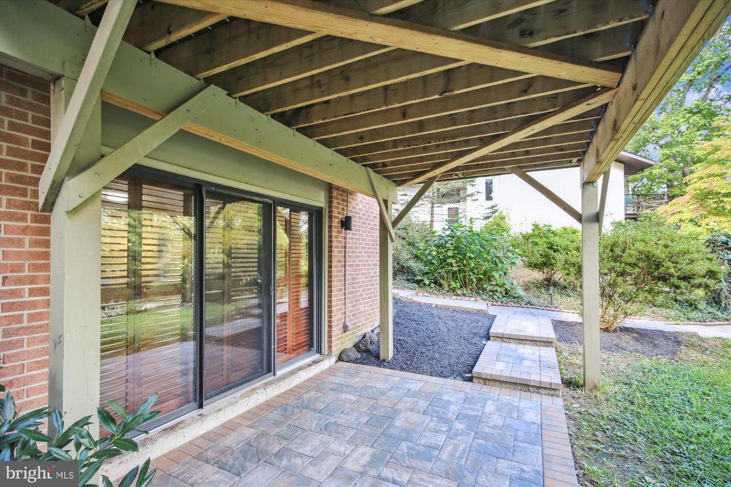 11221 S SHORE RD, RESTON, Virginia 20190, 4 Bedrooms Bedrooms, ,3 BathroomsBathrooms,Residential,For sale,11221 S SHORE RD,VAFX2259606 MLS # VAFX2259606