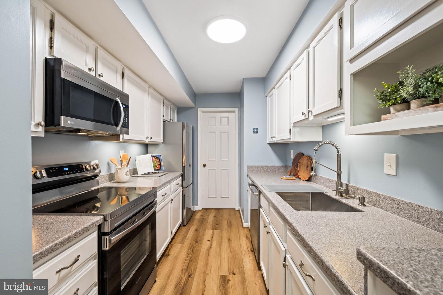 10203-A WILLOW MIST CT #73, OAKTON, Virginia 22124, 2 Bedrooms Bedrooms, ,2 BathroomsBathrooms,Residential,For sale,10203-A WILLOW MIST CT #73,VAFX2260484 MLS # VAFX2260484