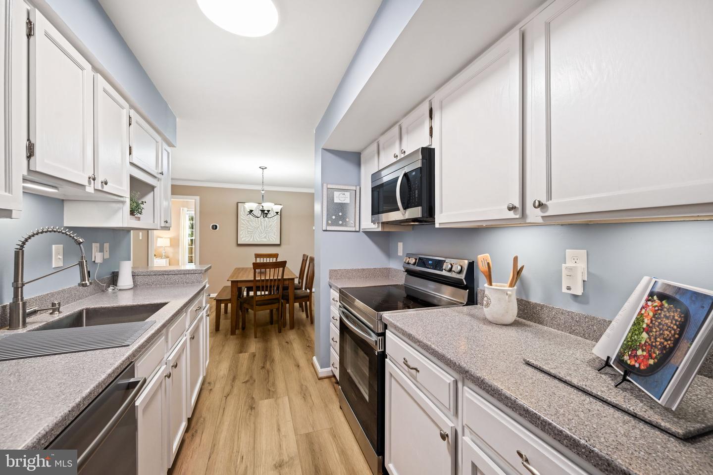 10203-A WILLOW MIST CT #73, OAKTON, Virginia 22124, 2 Bedrooms Bedrooms, ,2 BathroomsBathrooms,Residential,For sale,10203-A WILLOW MIST CT #73,VAFX2260484 MLS # VAFX2260484