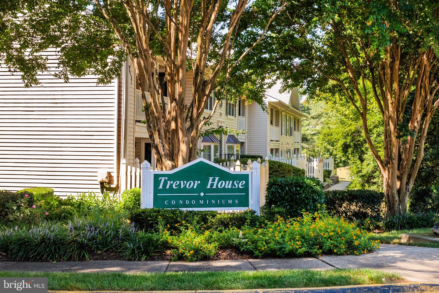 10203-A WILLOW MIST CT #73, OAKTON, Virginia 22124, 2 Bedrooms Bedrooms, ,2 BathroomsBathrooms,Residential,For sale,10203-A WILLOW MIST CT #73,VAFX2260484 MLS # VAFX2260484