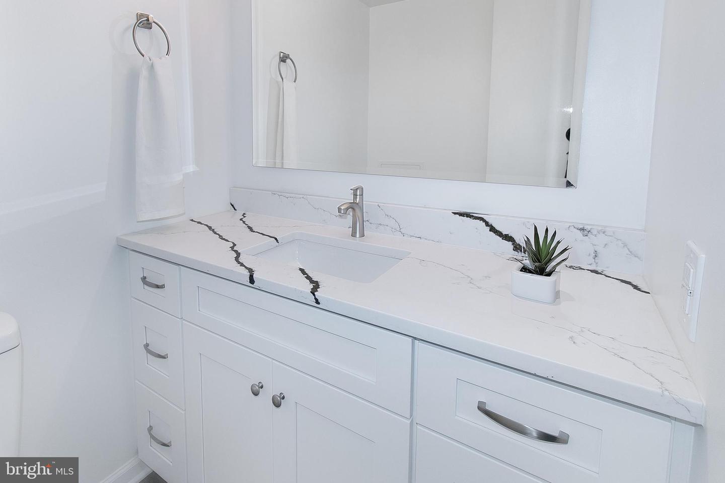 307 YOAKUM PKWY #1024, ALEXANDRIA, Virginia 22304, 2 Bedrooms Bedrooms, ,1 BathroomBathrooms,Residential,For sale,307 YOAKUM PKWY #1024,VAAX2048524 MLS # VAAX2048524