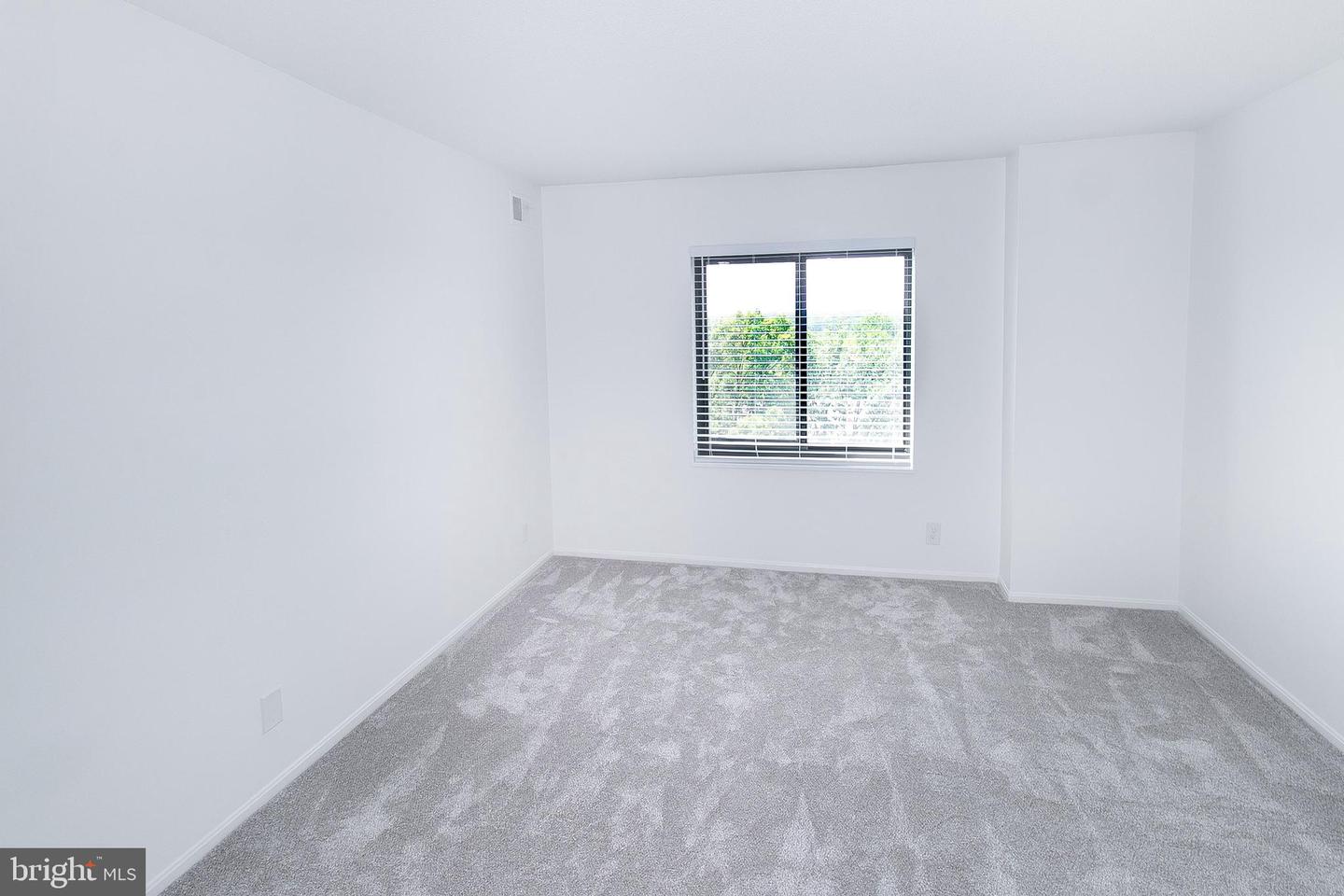 307 YOAKUM PKWY #1024, ALEXANDRIA, Virginia 22304, 2 Bedrooms Bedrooms, ,1 BathroomBathrooms,Residential,For sale,307 YOAKUM PKWY #1024,VAAX2048524 MLS # VAAX2048524