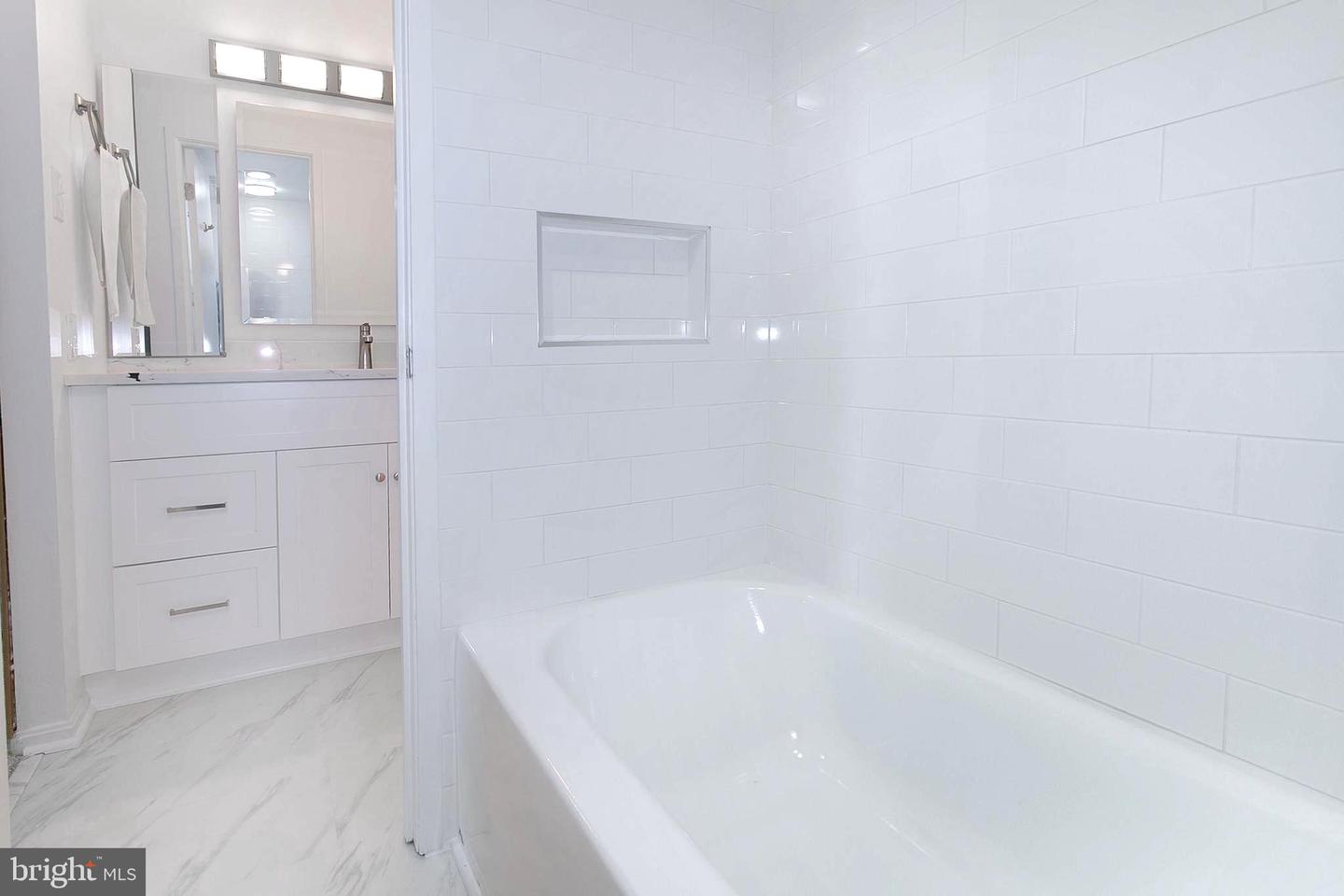 307 YOAKUM PKWY #1024, ALEXANDRIA, Virginia 22304, 2 Bedrooms Bedrooms, ,1 BathroomBathrooms,Residential,For sale,307 YOAKUM PKWY #1024,VAAX2048524 MLS # VAAX2048524