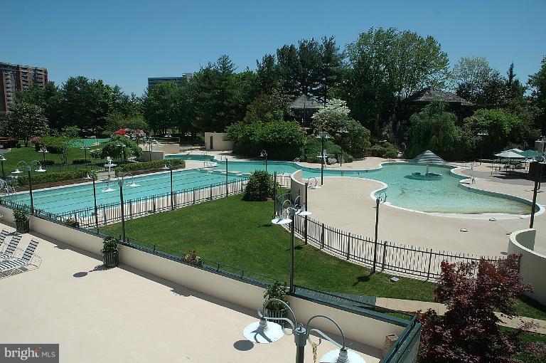 307 YOAKUM PKWY #1024, ALEXANDRIA, Virginia 22304, 2 Bedrooms Bedrooms, ,1 BathroomBathrooms,Residential,For sale,307 YOAKUM PKWY #1024,VAAX2048524 MLS # VAAX2048524