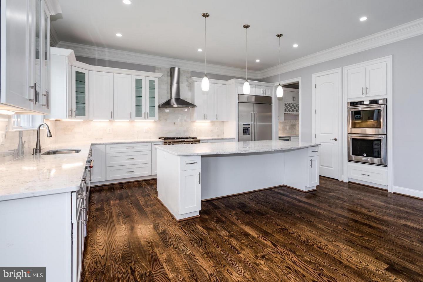 1800 GILSON ST, FALLS CHURCH, Virginia 22043, 6 Bedrooms Bedrooms, ,6 BathroomsBathrooms,Residential,For sale,1800 GILSON ST,VAFX2260938 MLS # VAFX2260938