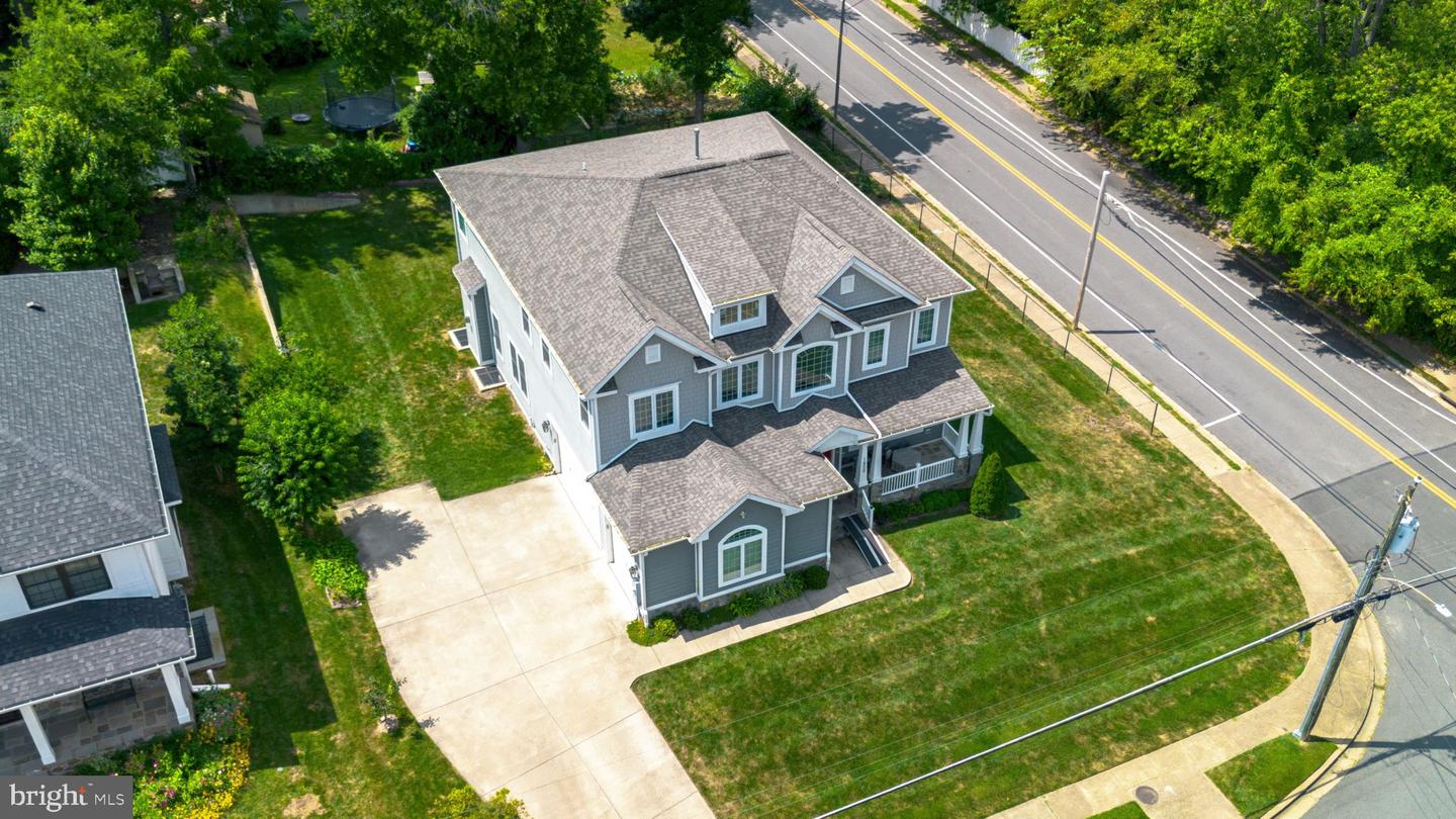 1800 GILSON ST, FALLS CHURCH, Virginia 22043, 6 Bedrooms Bedrooms, ,6 BathroomsBathrooms,Residential,For sale,1800 GILSON ST,VAFX2260938 MLS # VAFX2260938