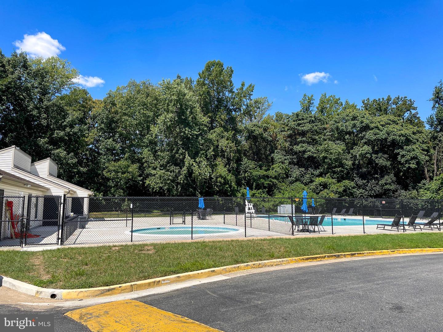 12705 DARA DR #301, WOODBRIDGE, Virginia 22192, 1 Bedroom Bedrooms, 4 Rooms Rooms,1 BathroomBathrooms,Residential,For sale,12705 DARA DR #301,VAPW2101396 MLS # VAPW2101396