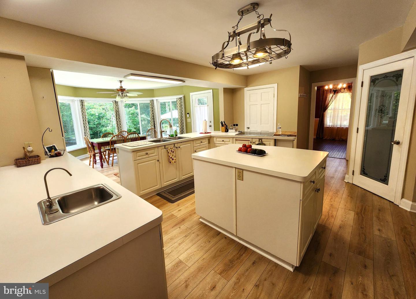31 RIVER RIDGE LN, FREDERICKSBURG, Virginia 22406, 6 Bedrooms Bedrooms, ,4 BathroomsBathrooms,Residential,For sale,31 RIVER RIDGE LN,VAST2041806 MLS # VAST2041806