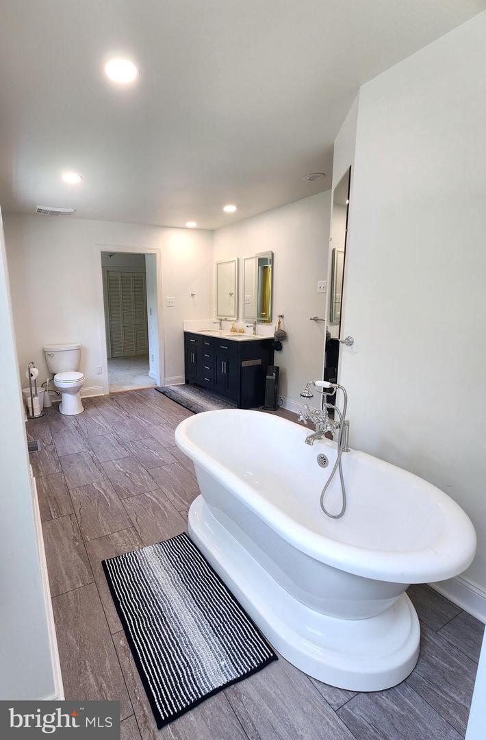 31 RIVER RIDGE LN, FREDERICKSBURG, Virginia 22406, 6 Bedrooms Bedrooms, ,4 BathroomsBathrooms,Residential,For sale,31 RIVER RIDGE LN,VAST2041806 MLS # VAST2041806