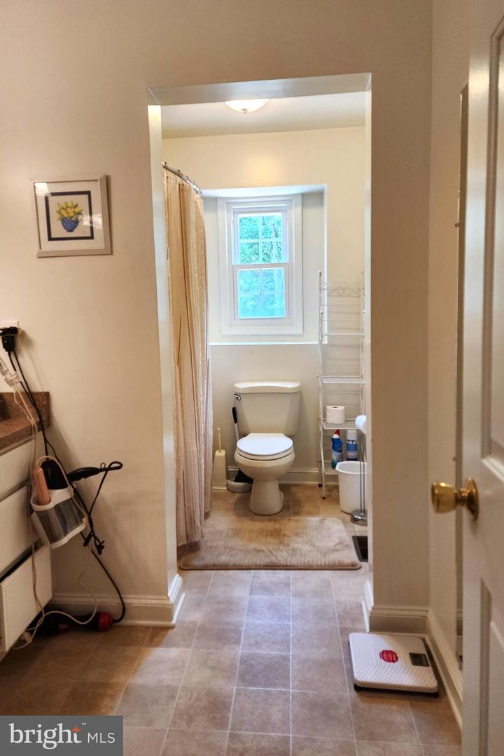 31 RIVER RIDGE LN, FREDERICKSBURG, Virginia 22406, 6 Bedrooms Bedrooms, ,4 BathroomsBathrooms,Residential,For sale,31 RIVER RIDGE LN,VAST2041806 MLS # VAST2041806