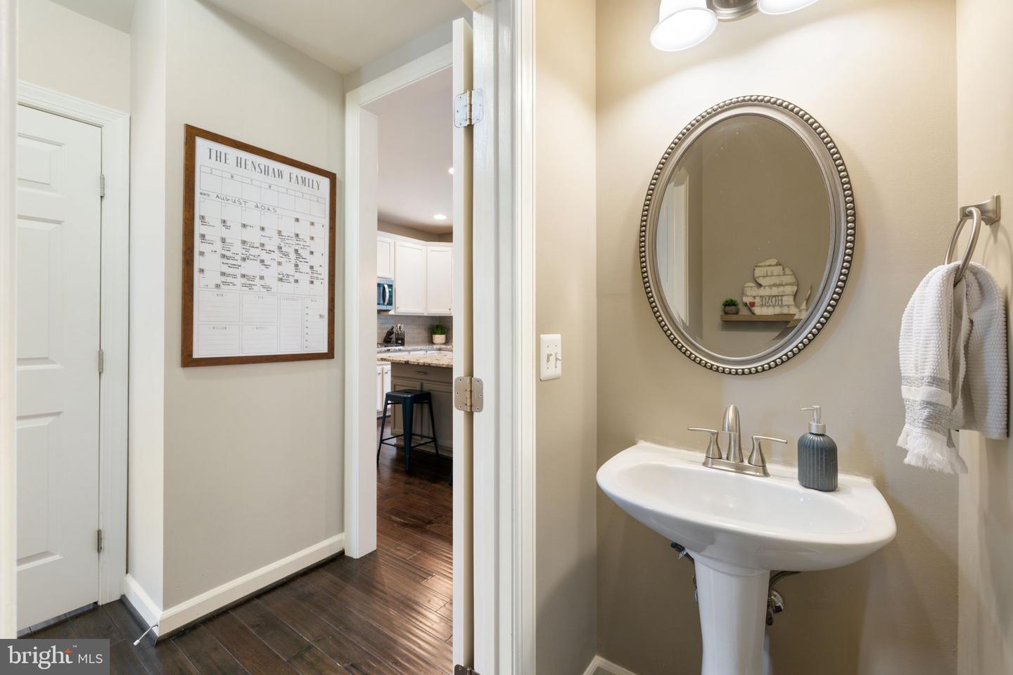 5932 AMBER RIDGE RD, HAYMARKET, Virginia 20169, 4 Bedrooms Bedrooms, 10 Rooms Rooms,4 BathroomsBathrooms,Residential,For sale,5932 AMBER RIDGE RD,VAPW2101490 MLS # VAPW2101490