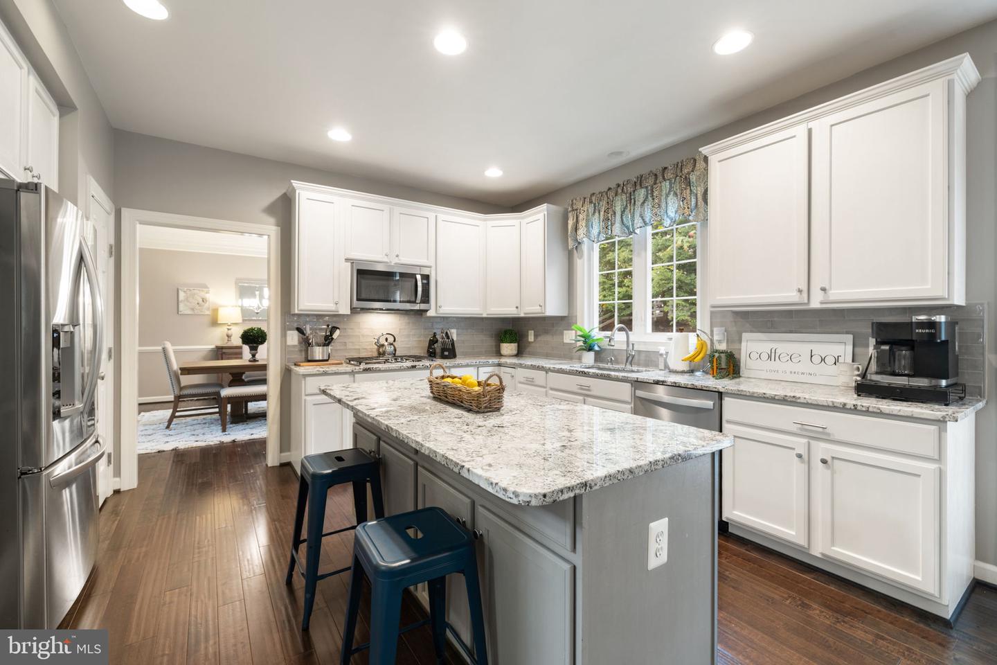 5932 AMBER RIDGE RD, HAYMARKET, Virginia 20169, 4 Bedrooms Bedrooms, 10 Rooms Rooms,4 BathroomsBathrooms,Residential,For sale,5932 AMBER RIDGE RD,VAPW2101490 MLS # VAPW2101490