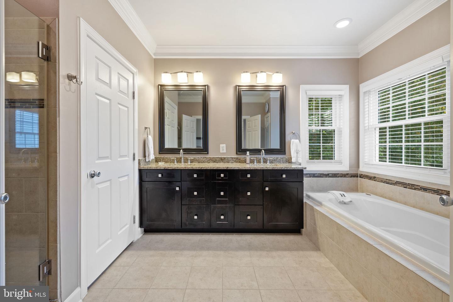 5932 AMBER RIDGE RD, HAYMARKET, Virginia 20169, 4 Bedrooms Bedrooms, 10 Rooms Rooms,4 BathroomsBathrooms,Residential,For sale,5932 AMBER RIDGE RD,VAPW2101490 MLS # VAPW2101490