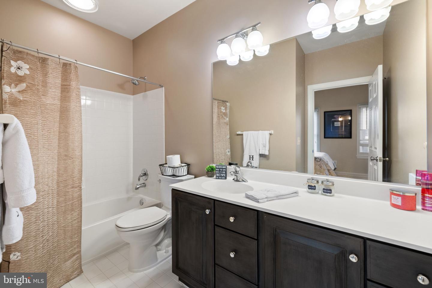 5932 AMBER RIDGE RD, HAYMARKET, Virginia 20169, 4 Bedrooms Bedrooms, 10 Rooms Rooms,4 BathroomsBathrooms,Residential,For sale,5932 AMBER RIDGE RD,VAPW2101490 MLS # VAPW2101490