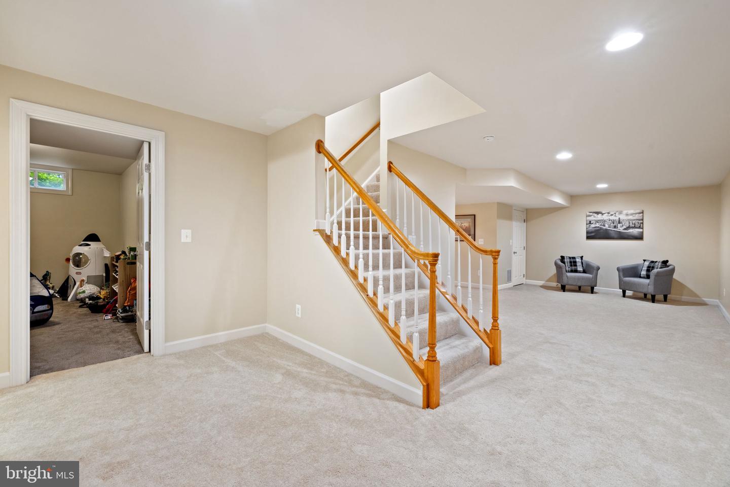 5932 AMBER RIDGE RD, HAYMARKET, Virginia 20169, 4 Bedrooms Bedrooms, 10 Rooms Rooms,4 BathroomsBathrooms,Residential,For sale,5932 AMBER RIDGE RD,VAPW2101490 MLS # VAPW2101490