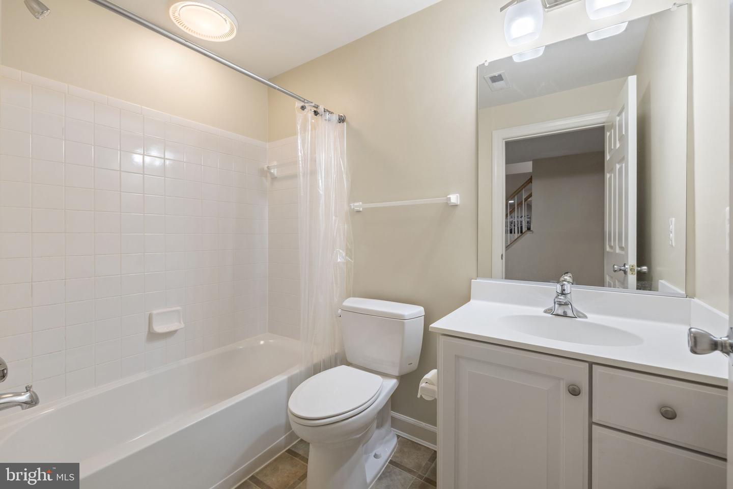5932 AMBER RIDGE RD, HAYMARKET, Virginia 20169, 4 Bedrooms Bedrooms, 10 Rooms Rooms,4 BathroomsBathrooms,Residential,For sale,5932 AMBER RIDGE RD,VAPW2101490 MLS # VAPW2101490