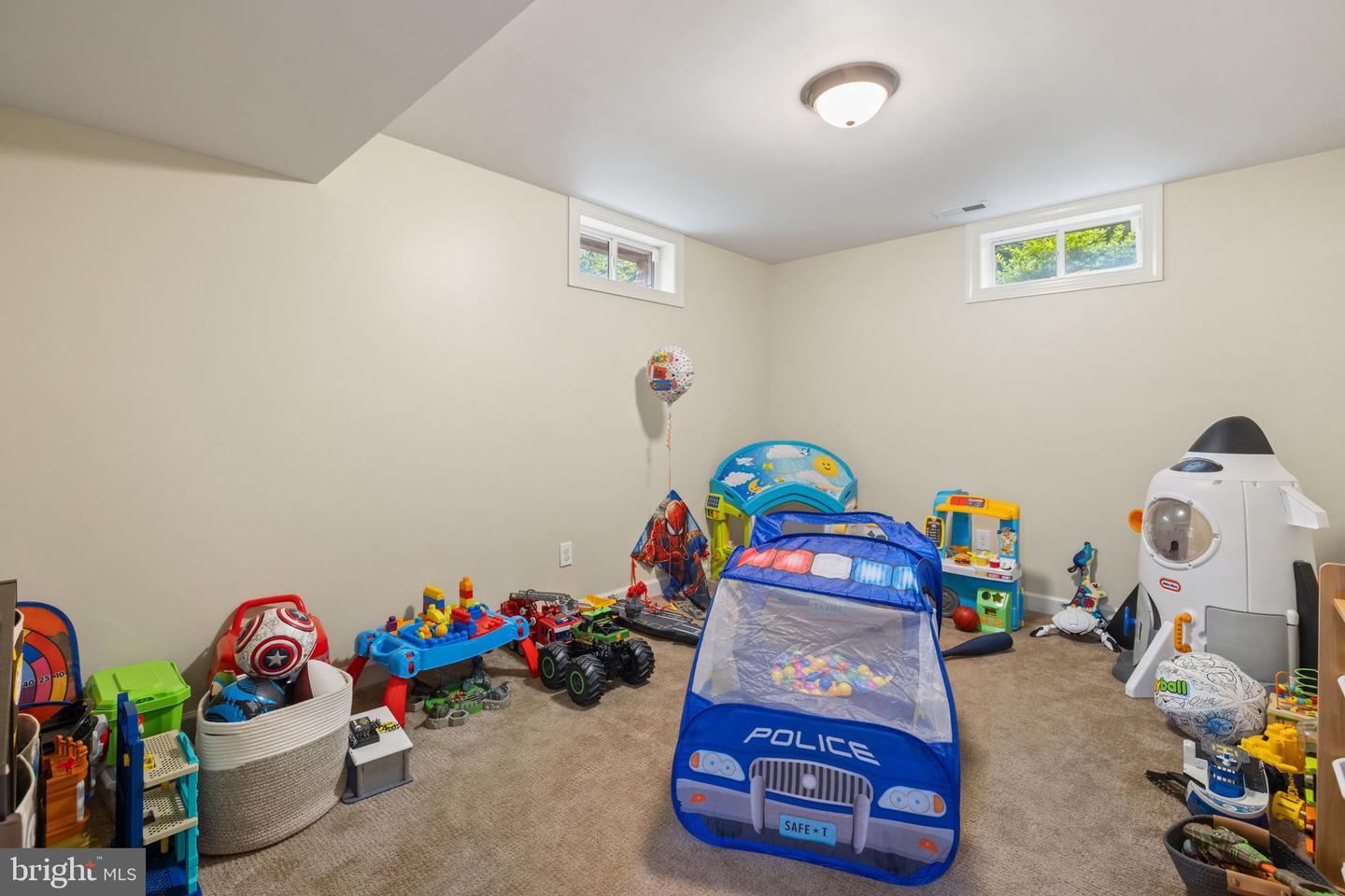 5932 AMBER RIDGE RD, HAYMARKET, Virginia 20169, 4 Bedrooms Bedrooms, 10 Rooms Rooms,4 BathroomsBathrooms,Residential,For sale,5932 AMBER RIDGE RD,VAPW2101490 MLS # VAPW2101490