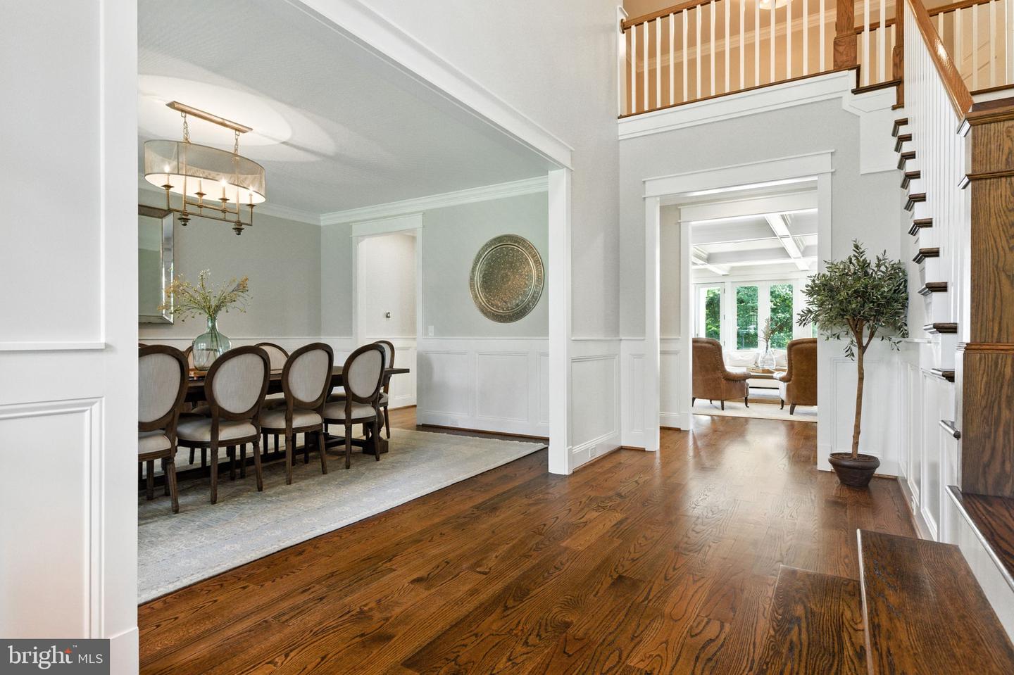 8617 DIXIE PL, MCLEAN, Virginia 22102, 6 Bedrooms Bedrooms, ,5 BathroomsBathrooms,Residential,For sale,8617 DIXIE PL,VAFX2261402 MLS # VAFX2261402