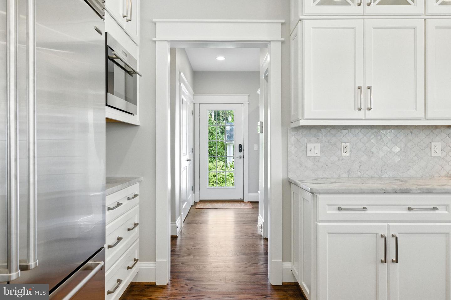 8617 DIXIE PL, MCLEAN, Virginia 22102, 6 Bedrooms Bedrooms, ,5 BathroomsBathrooms,Residential,For sale,8617 DIXIE PL,VAFX2261402 MLS # VAFX2261402