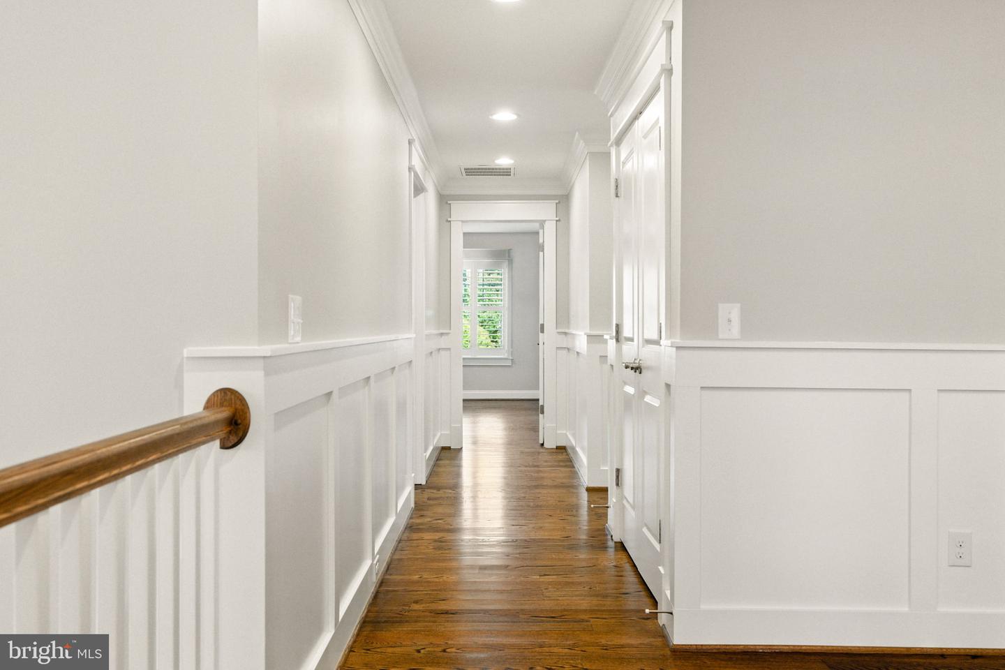 8617 DIXIE PL, MCLEAN, Virginia 22102, 6 Bedrooms Bedrooms, ,5 BathroomsBathrooms,Residential,For sale,8617 DIXIE PL,VAFX2261402 MLS # VAFX2261402