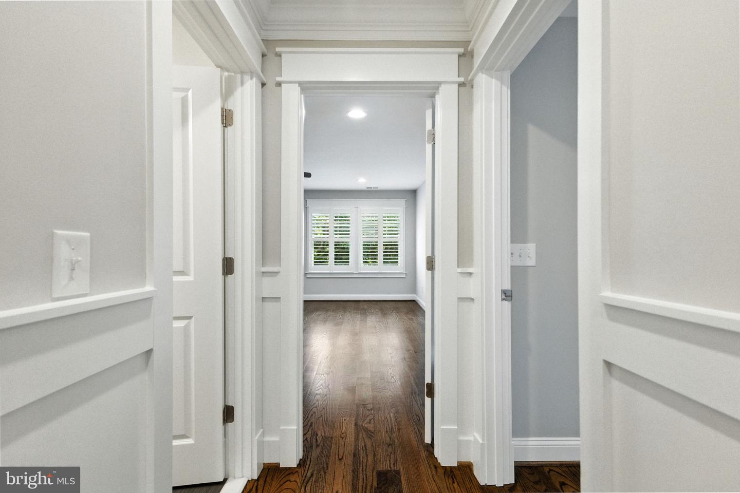 8617 DIXIE PL, MCLEAN, Virginia 22102, 6 Bedrooms Bedrooms, ,5 BathroomsBathrooms,Residential,For sale,8617 DIXIE PL,VAFX2261402 MLS # VAFX2261402