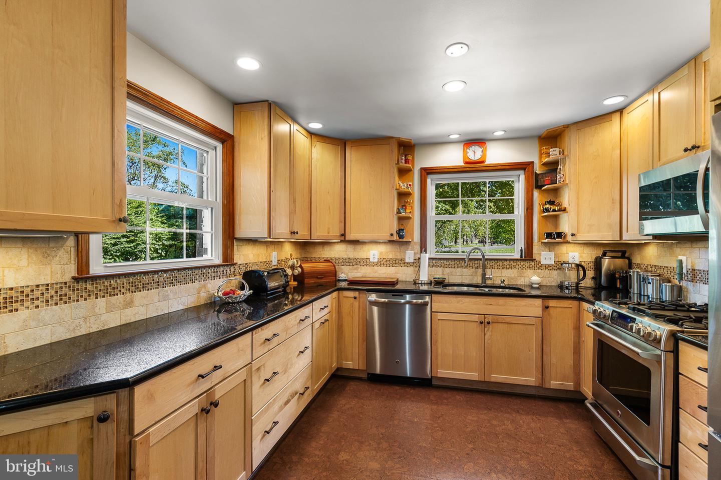 306 STUYVESANT ST, WARRENTON, Virginia 20186, 3 Bedrooms Bedrooms, 13 Rooms Rooms,2 BathroomsBathrooms,Residential,For sale,306 STUYVESANT ST,VAFQ2017982 MLS # VAFQ2017982