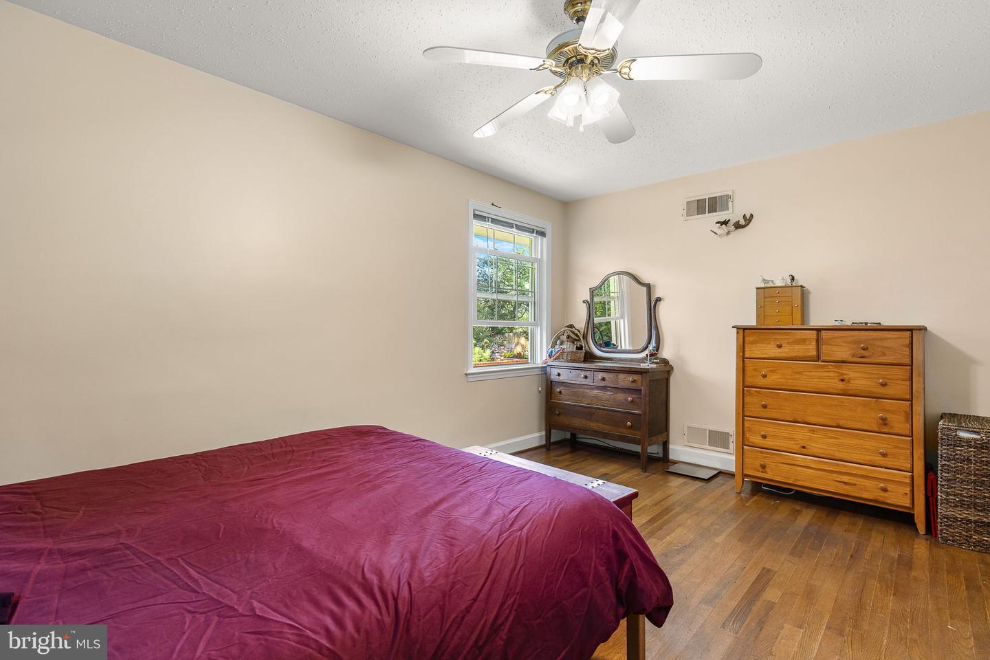 306 STUYVESANT ST, WARRENTON, Virginia 20186, 3 Bedrooms Bedrooms, 13 Rooms Rooms,2 BathroomsBathrooms,Residential,For sale,306 STUYVESANT ST,VAFQ2017982 MLS # VAFQ2017982