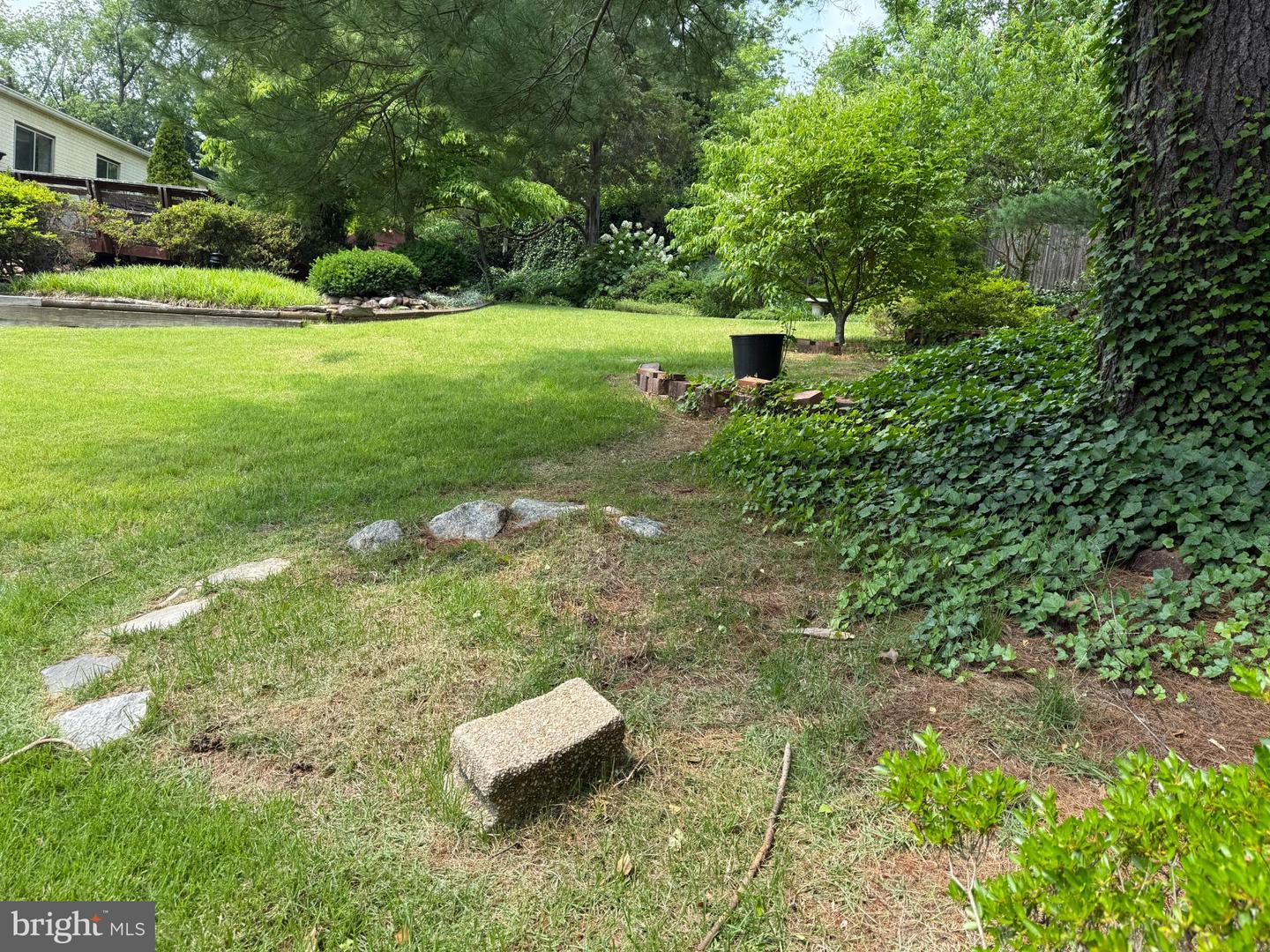 2700 BRYAN PL, ALEXANDRIA, Virginia 22302, 4 Bedrooms Bedrooms, 10 Rooms Rooms,2 BathroomsBathrooms,Residential,For sale,2700 BRYAN PL,VAAX2048760 MLS # VAAX2048760
